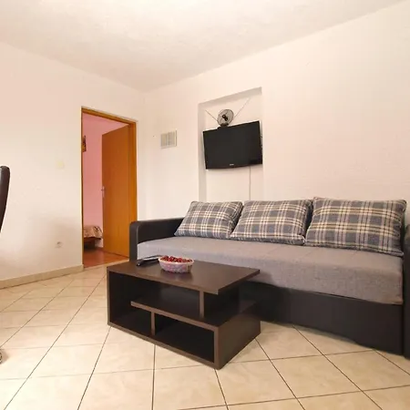 Fuer 5 Personen Ca 50 Qm In Pula, Istrien Istrische Riviera Lejlighed