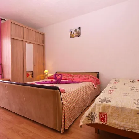 Fuer 5 Personen Ca 50 Qm In Pula, Istrien Istrische Riviera Apartment *