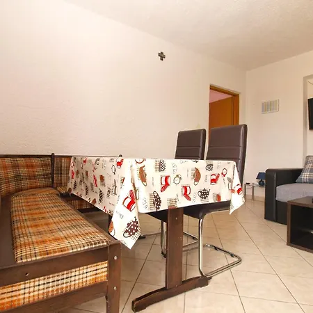 Apartment Fuer 5 Personen Ca 50 Qm In Pula, Istrien Istrische Riviera
